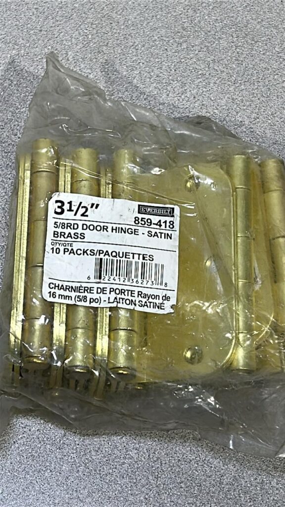 Picture of 3 1/2 inch Satin Brass door hinges- package of 10 hinges